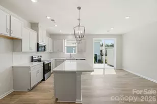 332 Laura Elizabeth Ln, Clover, SC 29710 - Photo 6