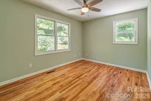 146 Churchill Downs Dr, Fairview, NC 28730 - Photo 18