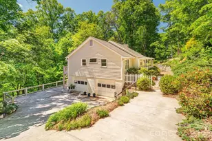 146 Churchill Downs Dr, Fairview, NC 28730 - Photo 2