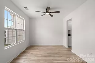 8723 Buttonwood Ct, Charlotte, NC 28215 - Photo 4