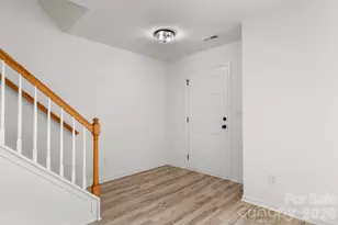 8723 Buttonwood Ct, Charlotte, NC 28215 - Photo 2