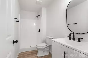 8723 Buttonwood Ct, Charlotte, NC 28215 - Photo 18
