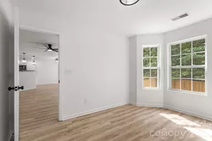 8723 Buttonwood Ct, Charlotte, NC 28215 - Photo 20
