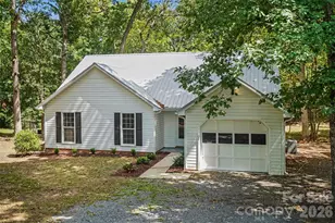 2711 Bob White Cir, Wingate, NC 28174 - Photo 6