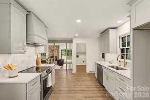 319 Kingsley Dr, Charlotte, NC 28270 - Photo 4