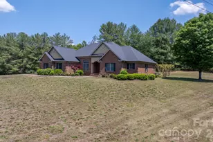 2201 Teague Town Rd, Taylorsville, NC 28681 - Photo 4