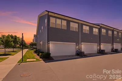 903 Kinsey Alley, Charlotte, NC 28217 - Photo 2