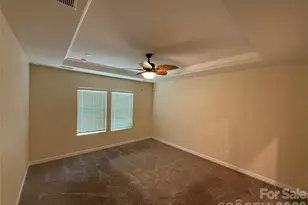 11838 Red Leaf Dr, Charlotte, NC 28215 - Photo 8