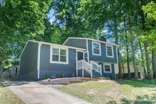 8424 Othello Pl, Charlotte, NC 28227 - Photo 2