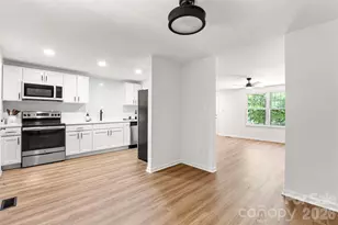 8424 Othello Pl, Charlotte, NC 28227 - Photo 6