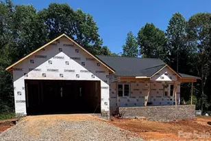 1895 Knolls Dr, Newton, NC 28658 - Photo 2