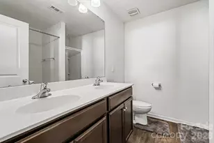 2428 Alex Ryan Dr, Charlotte, NC 28216 - Photo 14