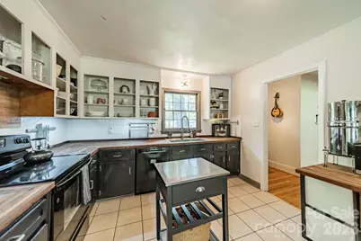 7116 Sherbourne Drive, Charlotte, NC 28210 - Photo 6