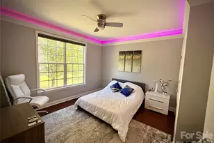 100 Drakeshire Ct, Morrisville, NC 27560 - Photo 4