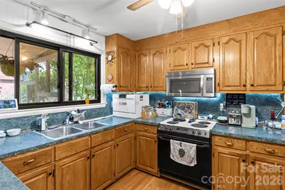 325 Swanson Drive SW, Lenoir, NC 28645 - Photo 12