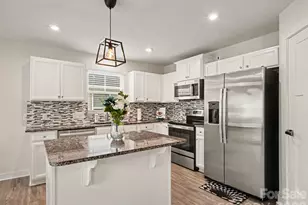 5513 Hughesdale Dr, Charlotte, NC 28215 - Photo 4
