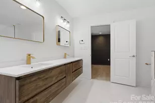 3633 Rosehaven Dr, Charlotte, NC 28205 - Photo 20