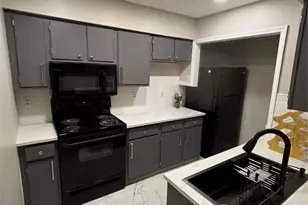 11040 Harrowfield Rd, Charlotte, NC 28226 - Photo 2