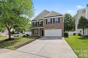 5618 Stowe Derby Dr, Charlotte, NC 28278 - Photo 2