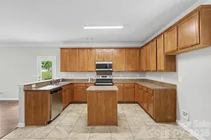 5618 Stowe Derby Dr, Charlotte, NC 28278 - Photo 10