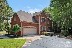 18611 Reflection Rock Ct, Davidson, NC 28036 - Photo 2