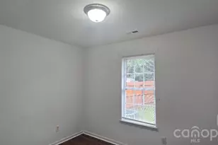 5751 Justins Forest Dr, Charlotte, NC 28212 - Photo 12