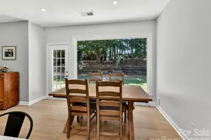 620 Meadow Lake Dr, Matthews, NC 28105 - Photo 18