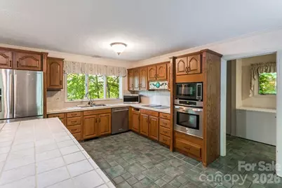 1126 Scenic Circle, Waynesville, NC 28786 - Photo 10
