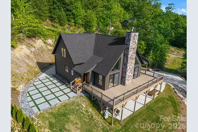 96 Crystal Lake Drive, Hendersonville, NC 28739 - Photo 2