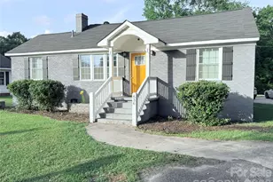 636 Hart St, Heath Springs, SC 29058 - Photo 1