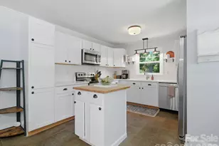 1534 Edgewater Dr, Charlotte, NC 28210 - Photo 12