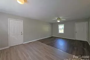 405 S Pinchback Ave, Bessemer City, NC 28016 - Photo 2
