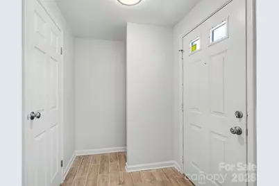 9416 Lexington Circle, Charlotte, NC 28213 - Photo 4