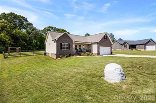 2357 Mintew Cir, Lincolnton, NC 28092 - Photo 8