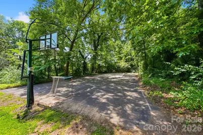 1013 14th Avenue Drive NW, Hickory, NC 28601 - Photo 44