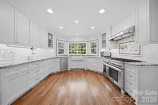 1013 14th Ave Dr NW, Hickory, NC 28601 - Photo 10