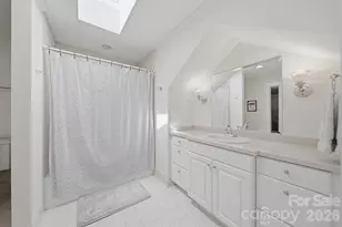 1013 14th Ave Dr NW, Hickory, NC 28601 - Photo 30