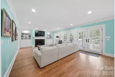 1013 14th Avenue Drive NW, Hickory, NC 28601 - Photo 6