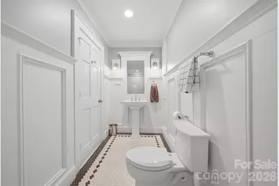 1013 14th Avenue Drive NW, Hickory, NC 28601 - Photo 26