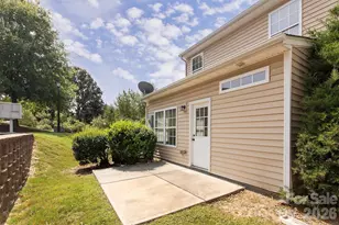 2721 Grain Mill Ln, Charlotte, NC 28214 - Photo 18