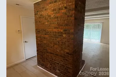 6341 Round Hill Road, Charlotte, NC 28211 - Photo 10
