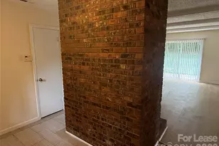 6341 Round Hill Rd, Charlotte, NC 28211 - Photo 10