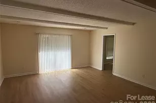6341 Round Hill Rd, Charlotte, NC 28211 - Photo 2