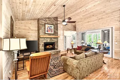 592 Susanna Cove Road, Mars Hill, NC 28754 - Photo 4