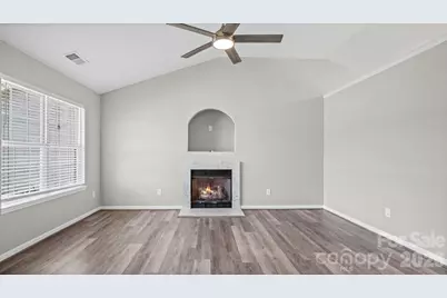 613 Hoskins Ridge Lane, Charlotte, NC 28216 - Photo 6