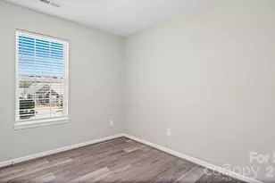 613 Hoskins Ridge Ln, Charlotte, NC 28216 - Photo 22