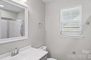 613 Hoskins Ridge Ln, Charlotte, NC 28216 - Photo 18