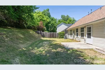 613 Hoskins Ridge Lane, Charlotte, NC 28216 - Photo 28