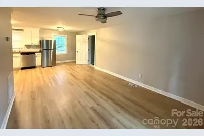 1450 3rd Street, Hickory, NC 28602 - Photo 2
