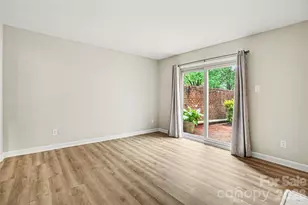 6617 Bunker Hill Cir, Charlotte, NC 28210 - Photo 10